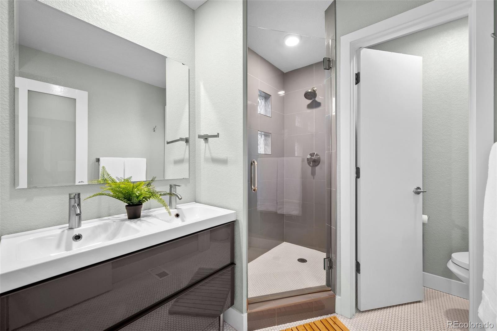 MLS Image #29 for 3521 e 27th avenue,denver, Colorado