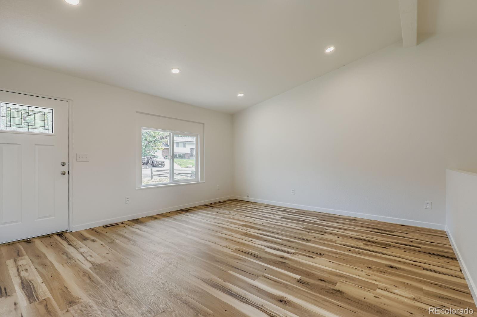 MLS Image #4 for 831  sable boulevard,aurora, Colorado