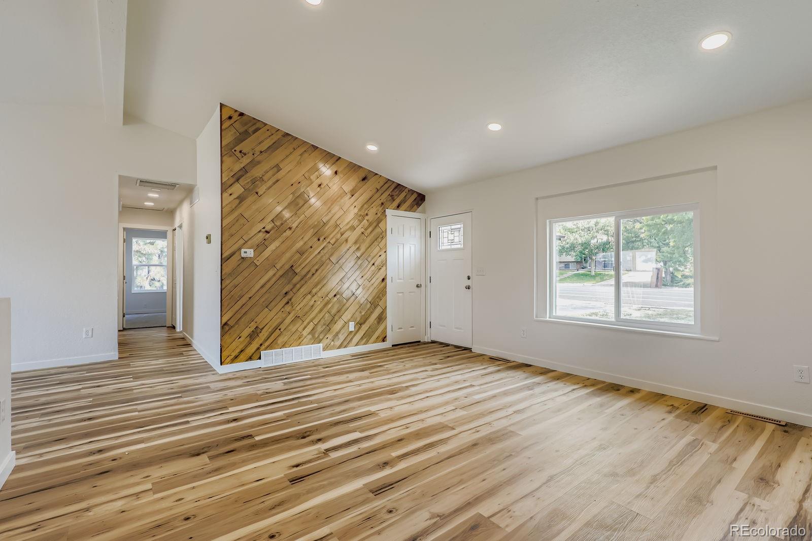 MLS Image #5 for 831  sable boulevard,aurora, Colorado