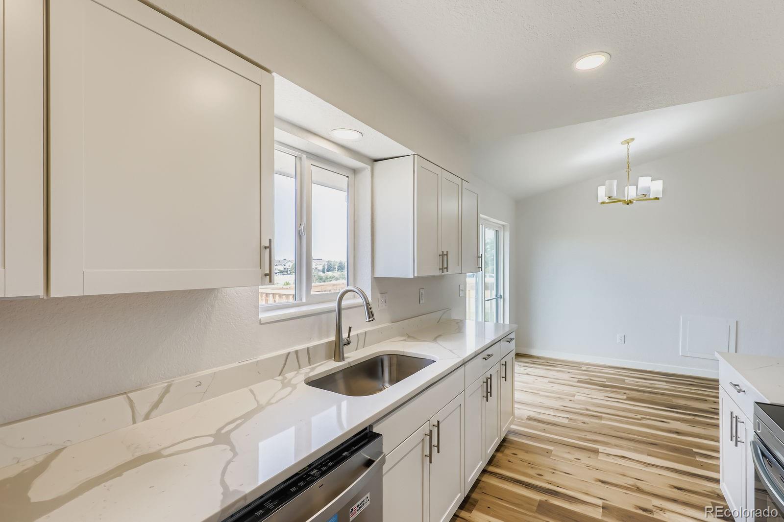 MLS Image #9 for 831  sable boulevard,aurora, Colorado