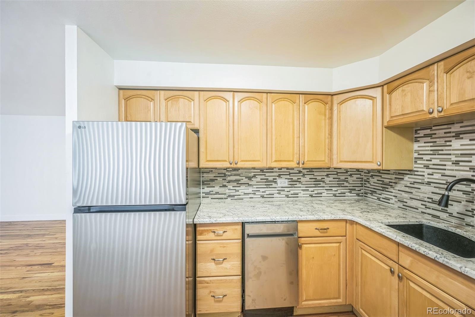 MLS Image #14 for 985  corona street,denver, Colorado