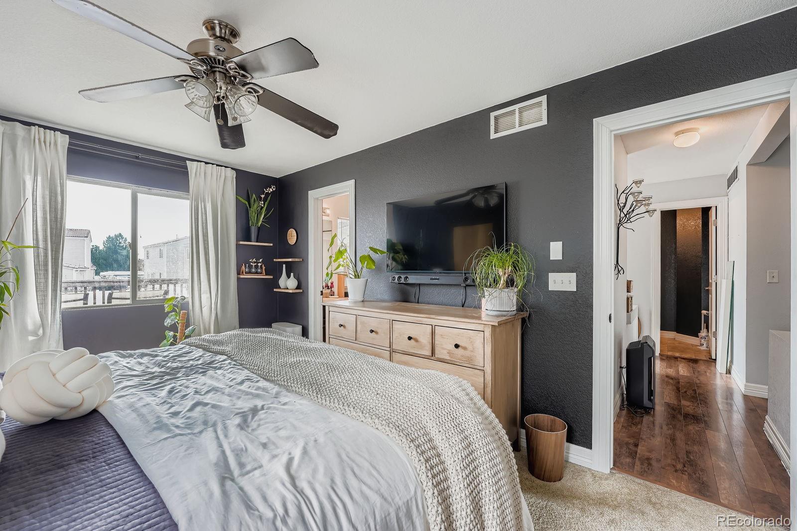 MLS Image #11 for 18660 e 42nd place,denver, Colorado