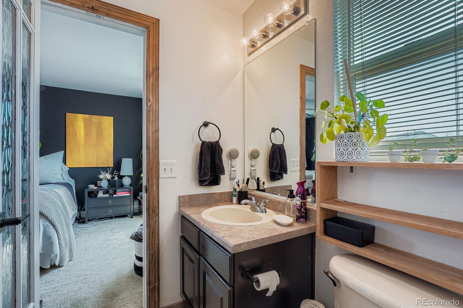MLS Image #14 for 18660 e 42nd place,denver, Colorado