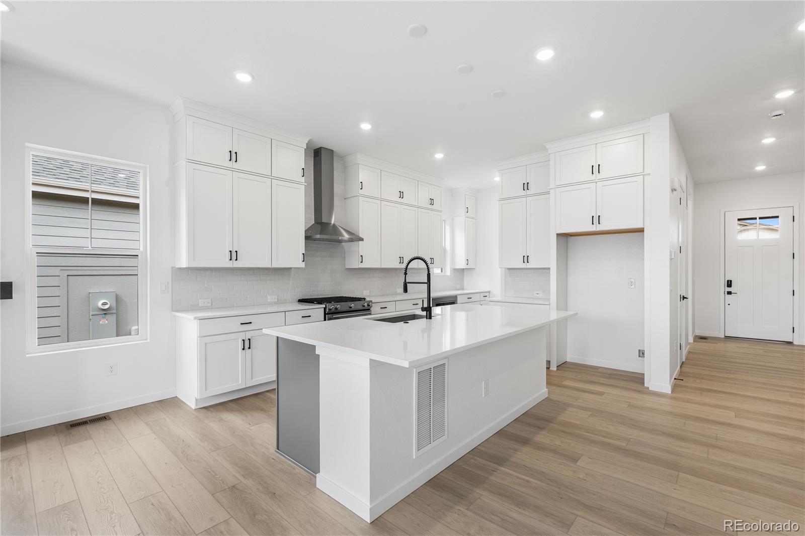 MLS Image #11 for 11112  amber light circle,littleton, Colorado