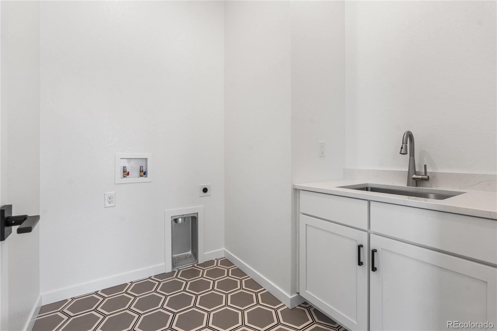 MLS Image #16 for 11112  amber light circle,littleton, Colorado