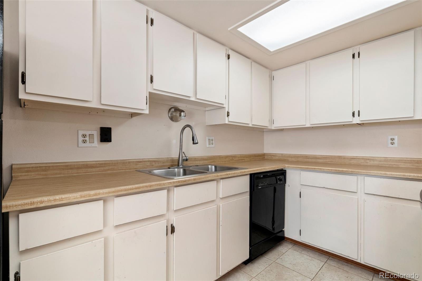 MLS Image #9 for 12474 w nevada place,lakewood, Colorado