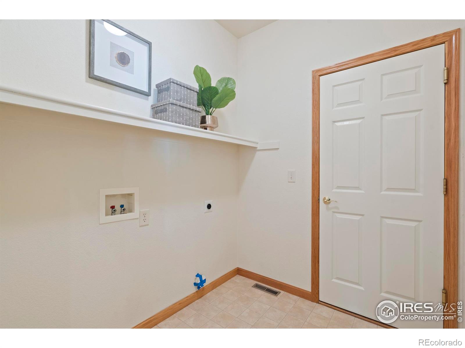 MLS Image #19 for 1916  hillside place,windsor, Colorado
