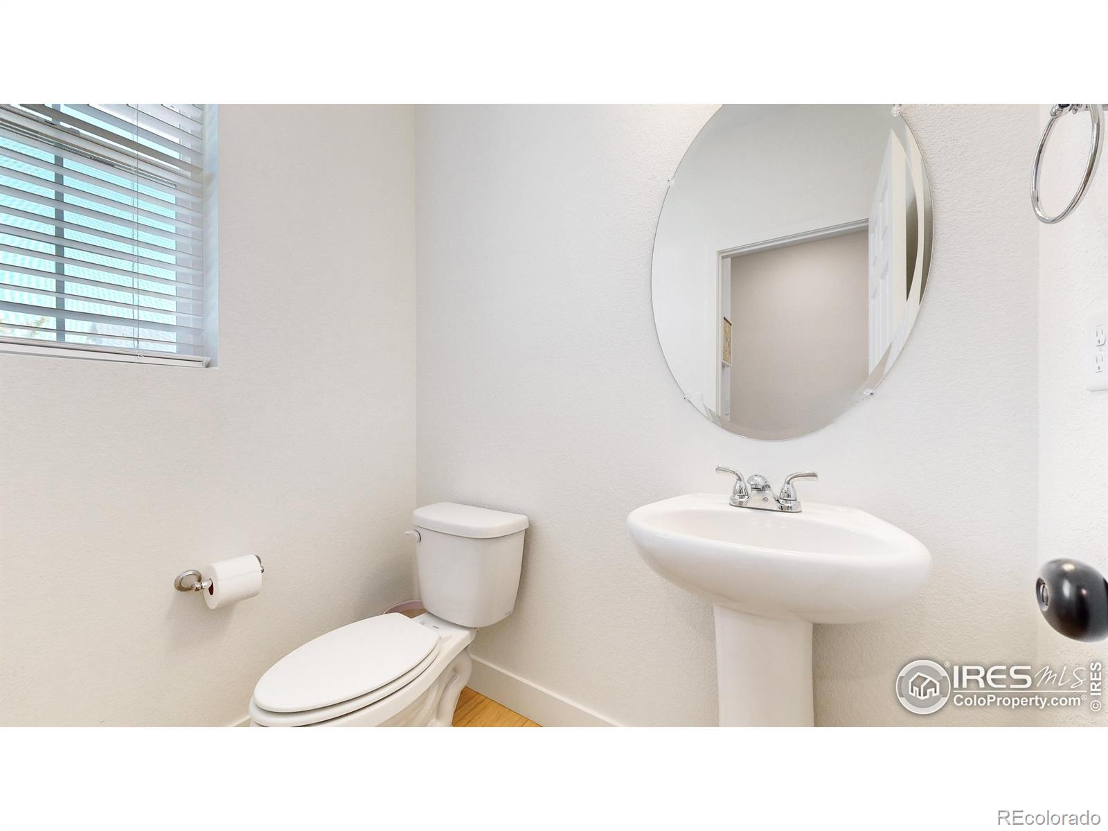 MLS Image #10 for 10949  memphis court,commerce city, Colorado