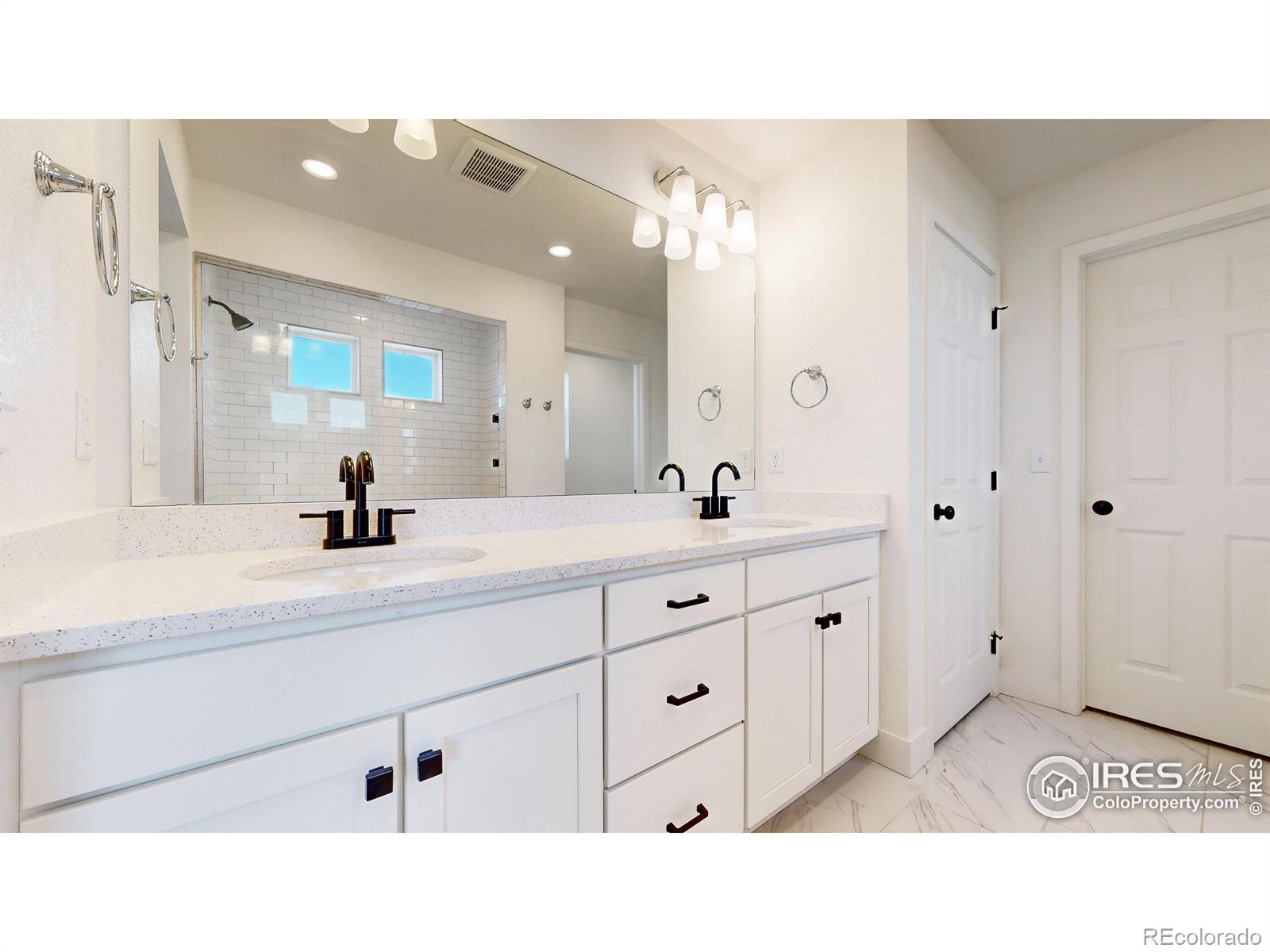 MLS Image #14 for 10949  memphis court,commerce city, Colorado