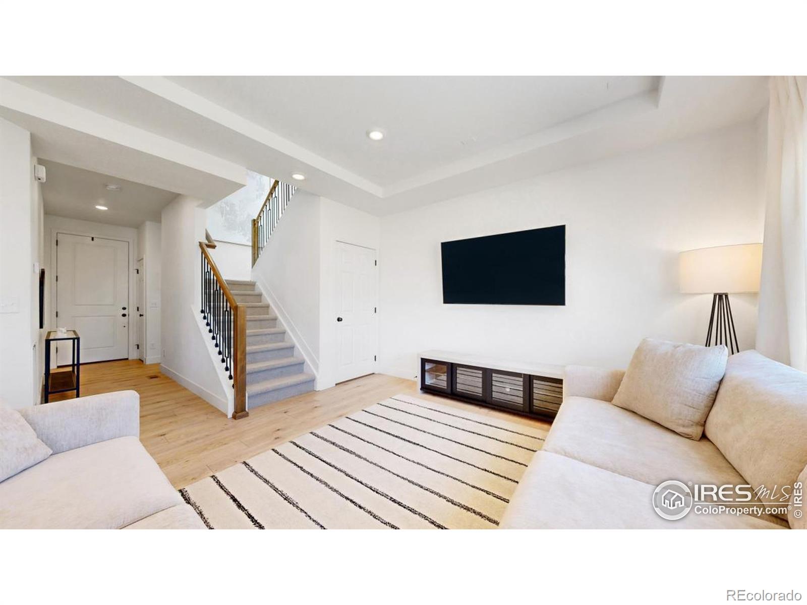 MLS Image #9 for 10949  memphis court,commerce city, Colorado