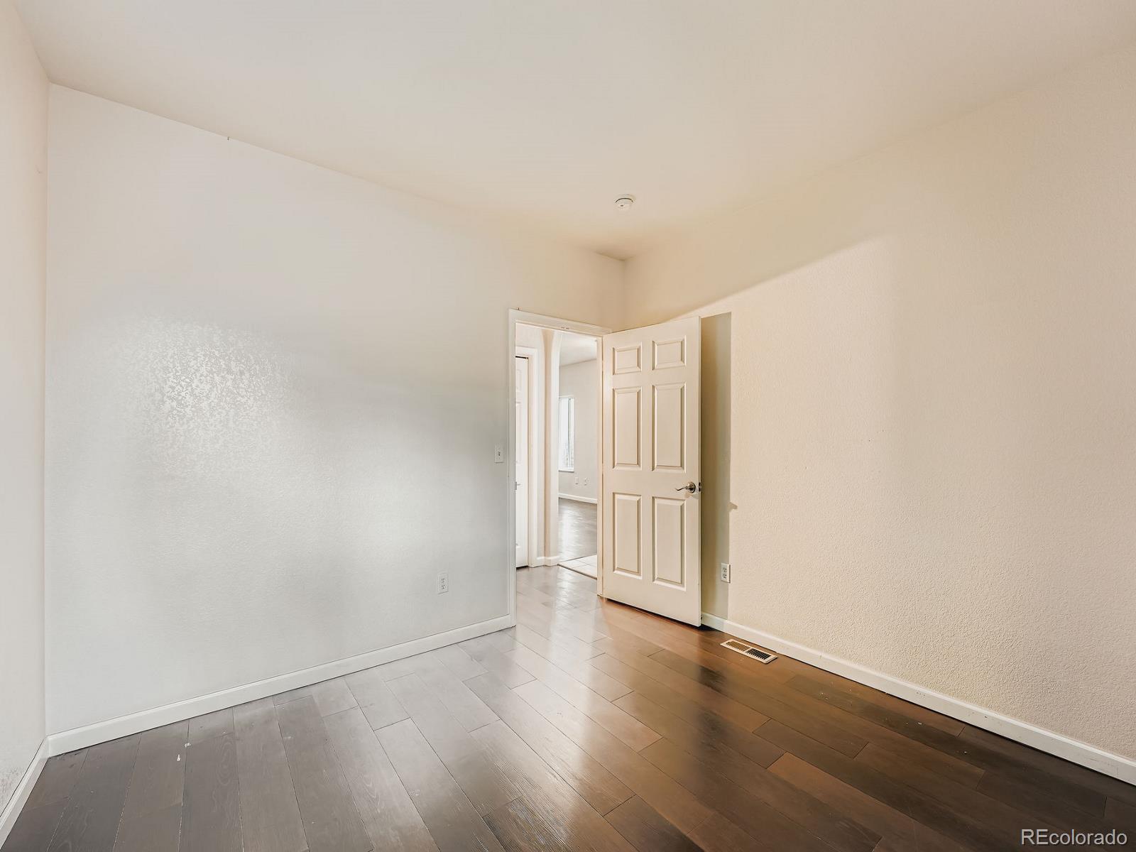 MLS Image #17 for 3588 s cherokee street,englewood, Colorado