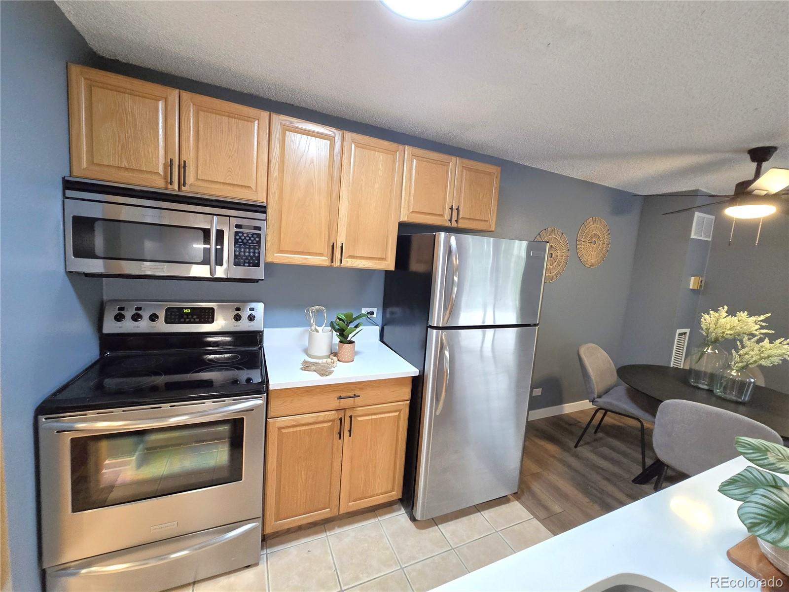 MLS Image #10 for 2375 s linden court,denver, Colorado
