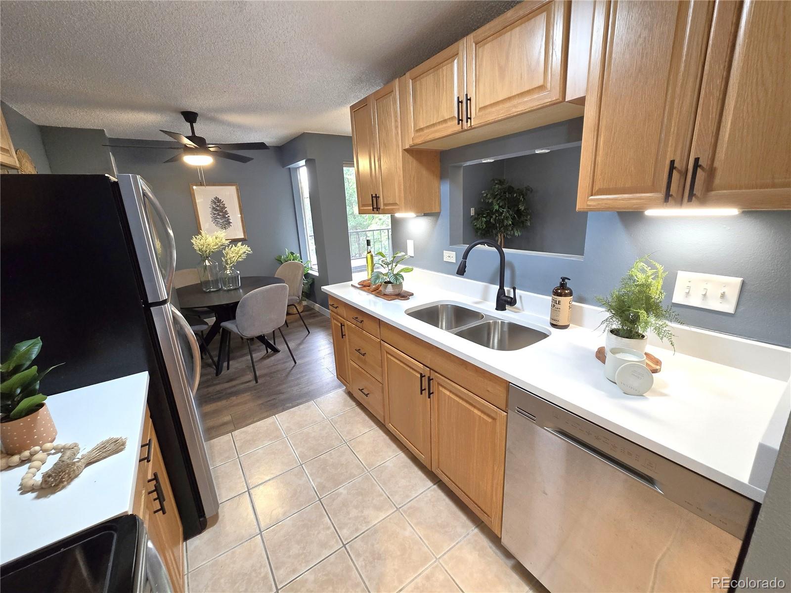 MLS Image #6 for 2375 s linden court,denver, Colorado