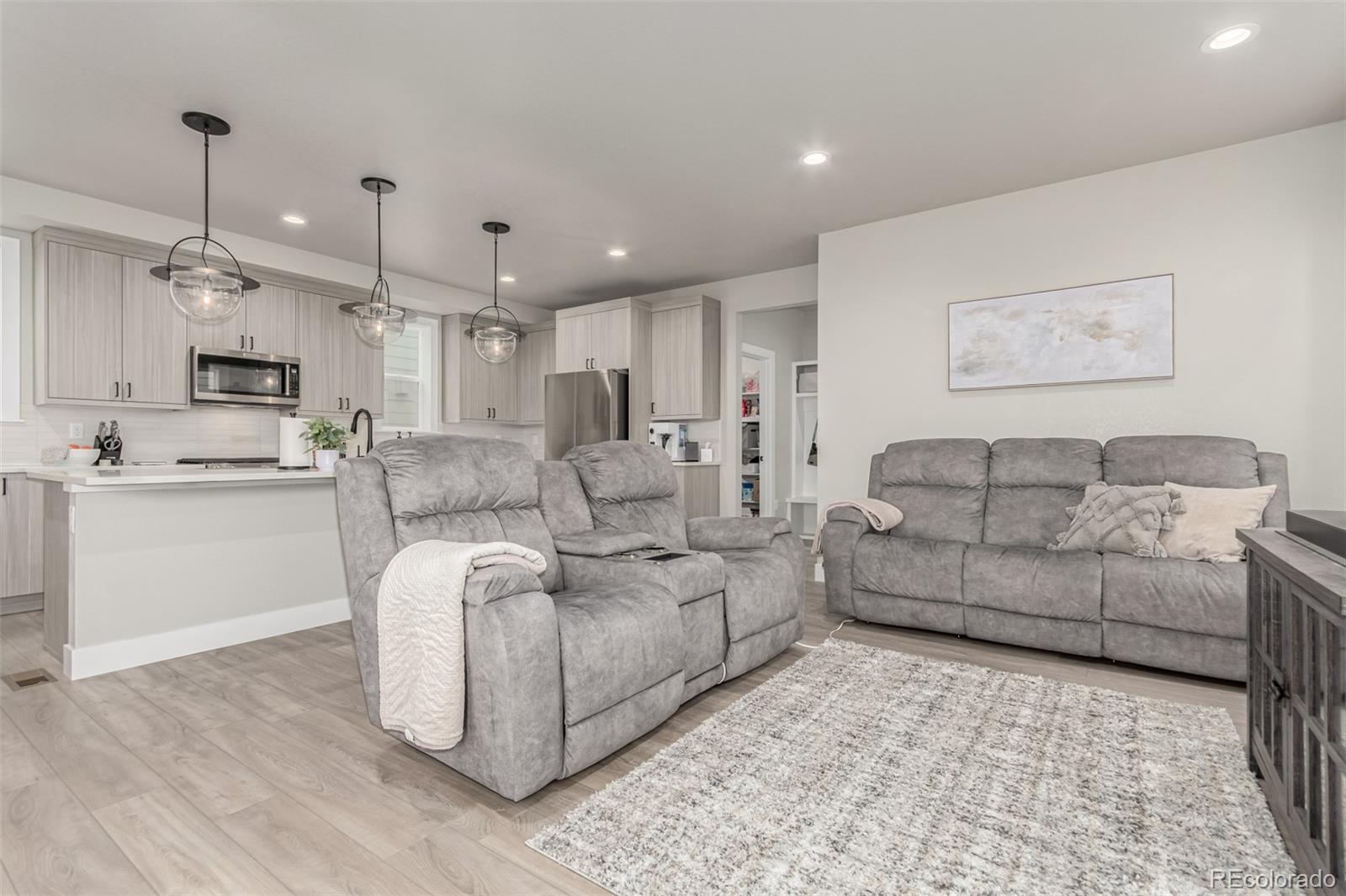 MLS Image #13 for 2742 e 103rd avenue,denver, Colorado