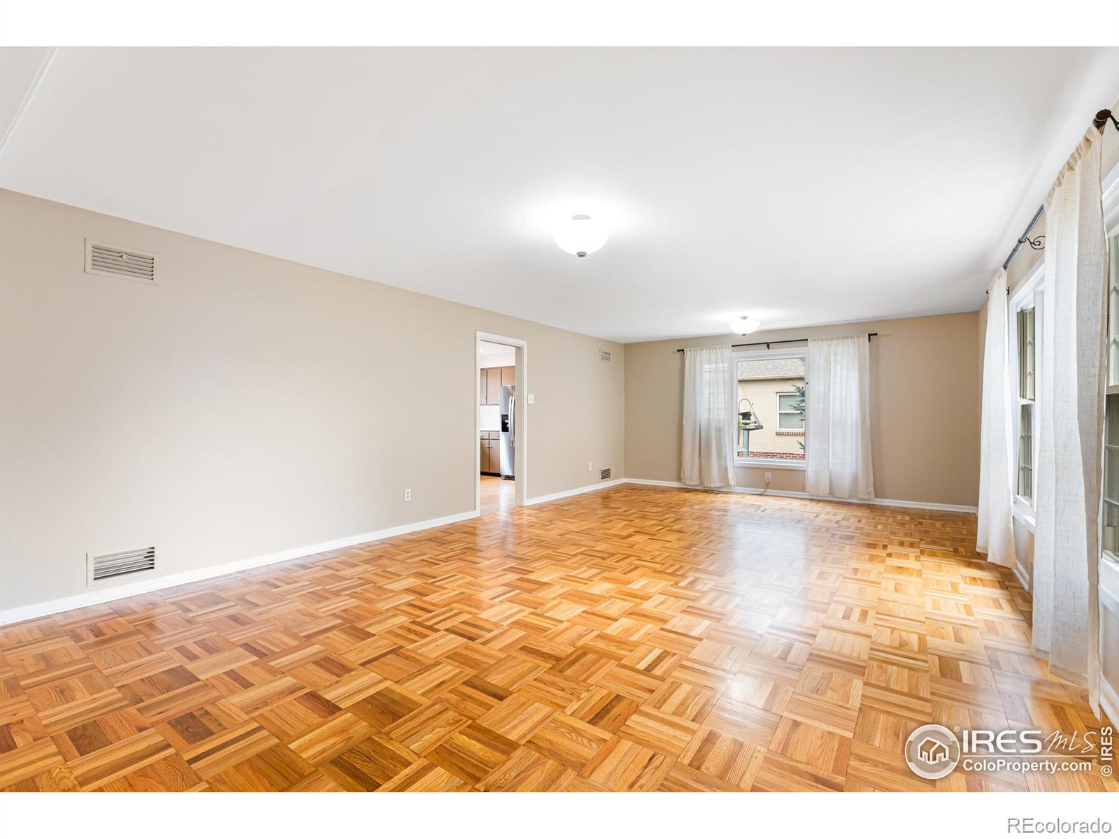 MLS Image #5 for 810  elm street,windsor, Colorado