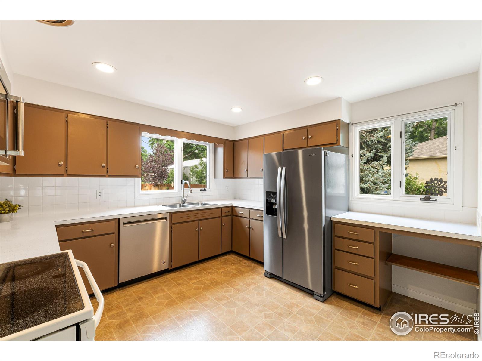 MLS Image #8 for 810  elm street,windsor, Colorado