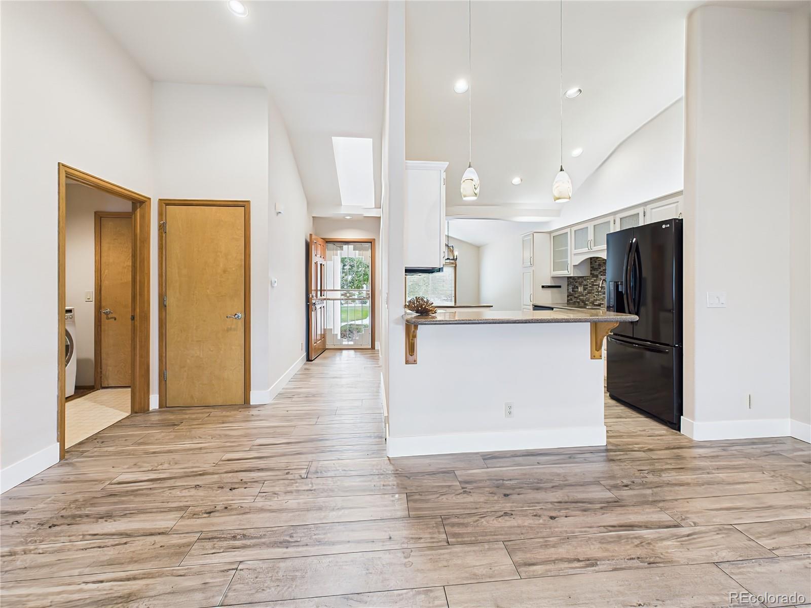 MLS Image #2 for 8  luxury lane,colorado springs, Colorado
