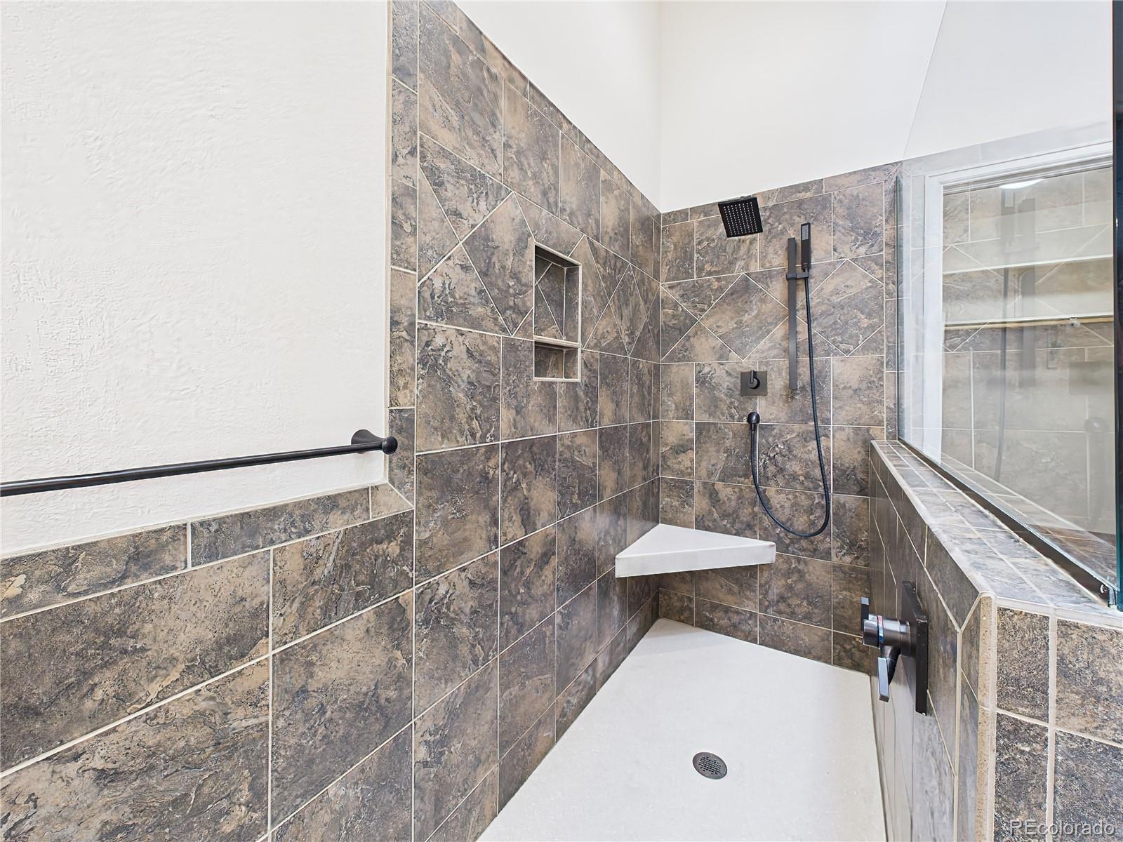 MLS Image #23 for 8  luxury lane,colorado springs, Colorado