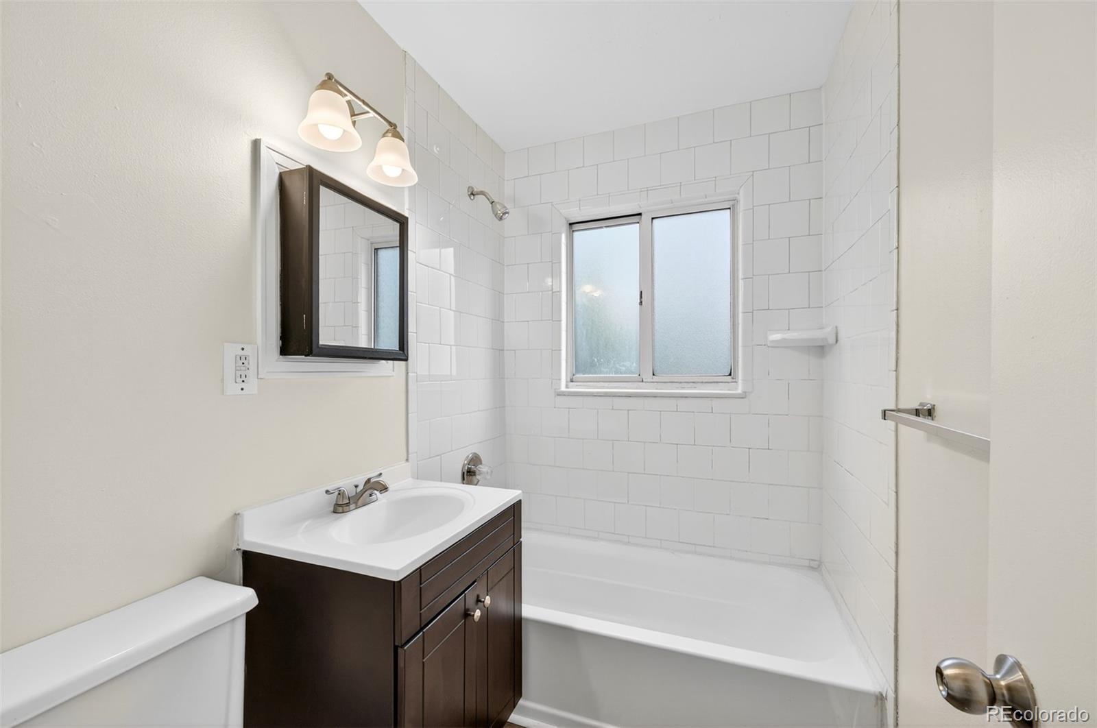 MLS Image #12 for 815  macon street,aurora, Colorado