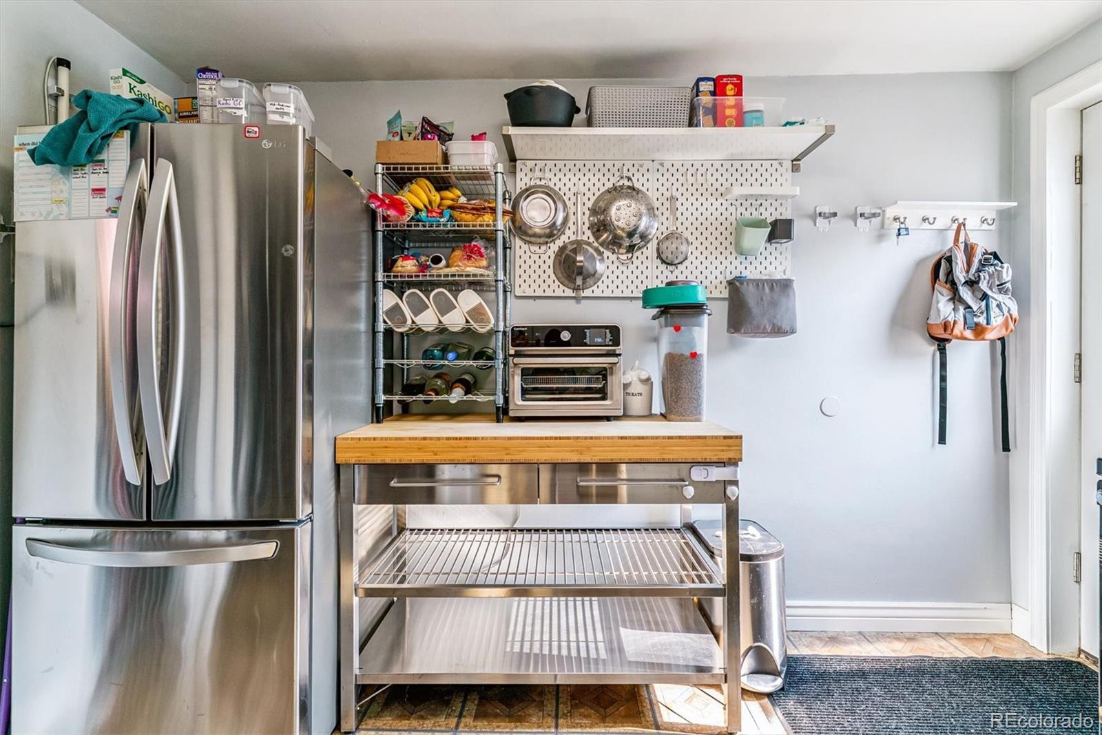MLS Image #6 for 850 s vrain street,denver, Colorado