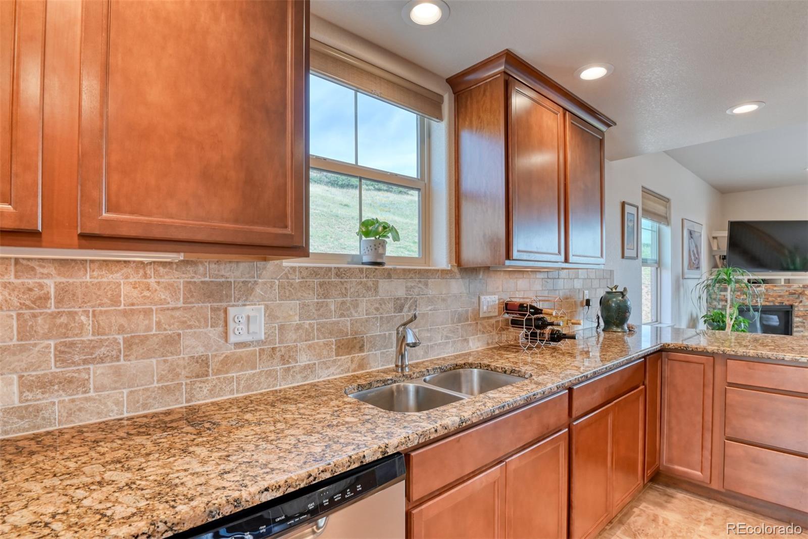 MLS Image #18 for 5703  canyon reserve heights,colorado springs, Colorado