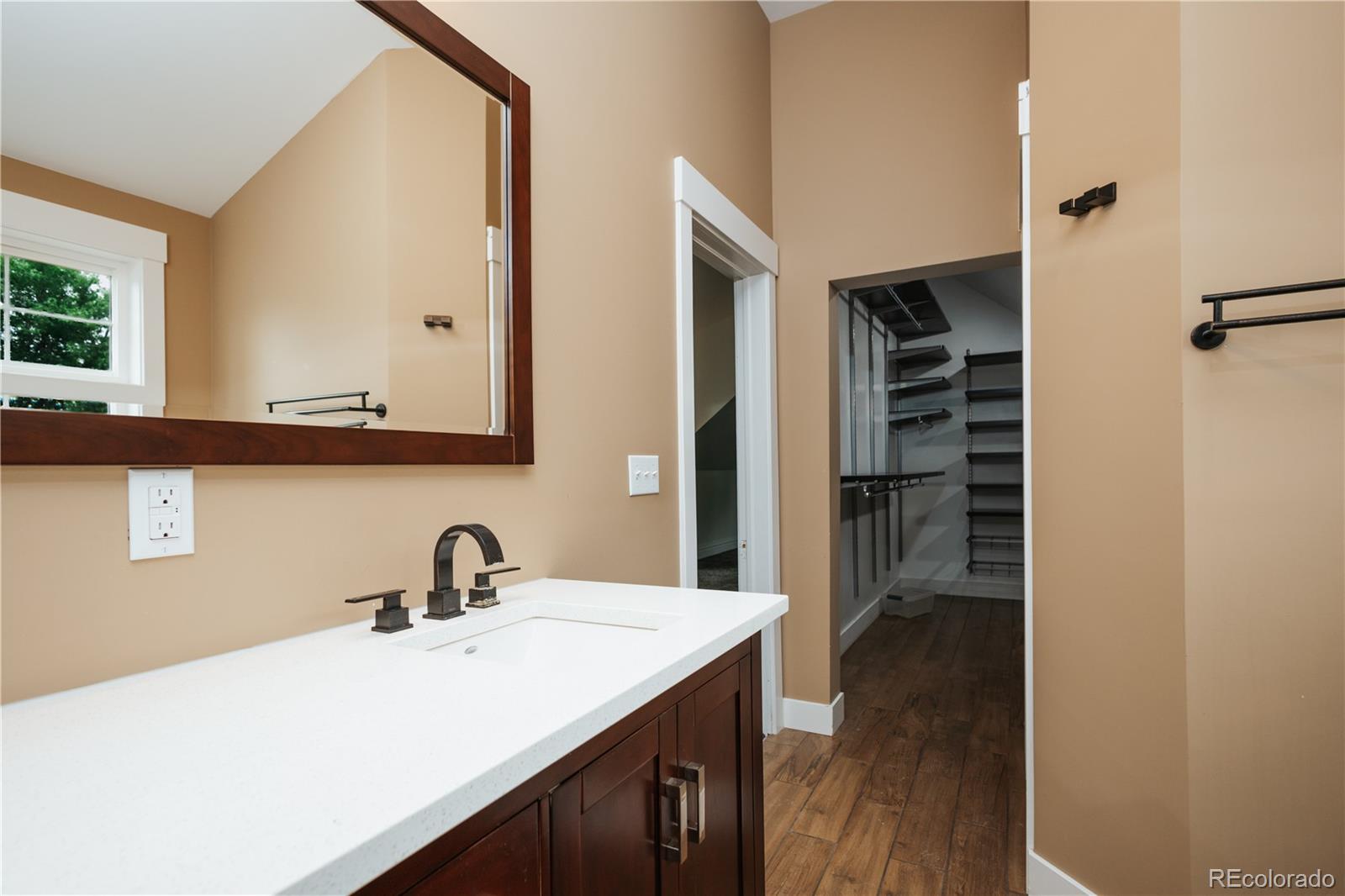 MLS Image #18 for 850  steele street,denver, Colorado
