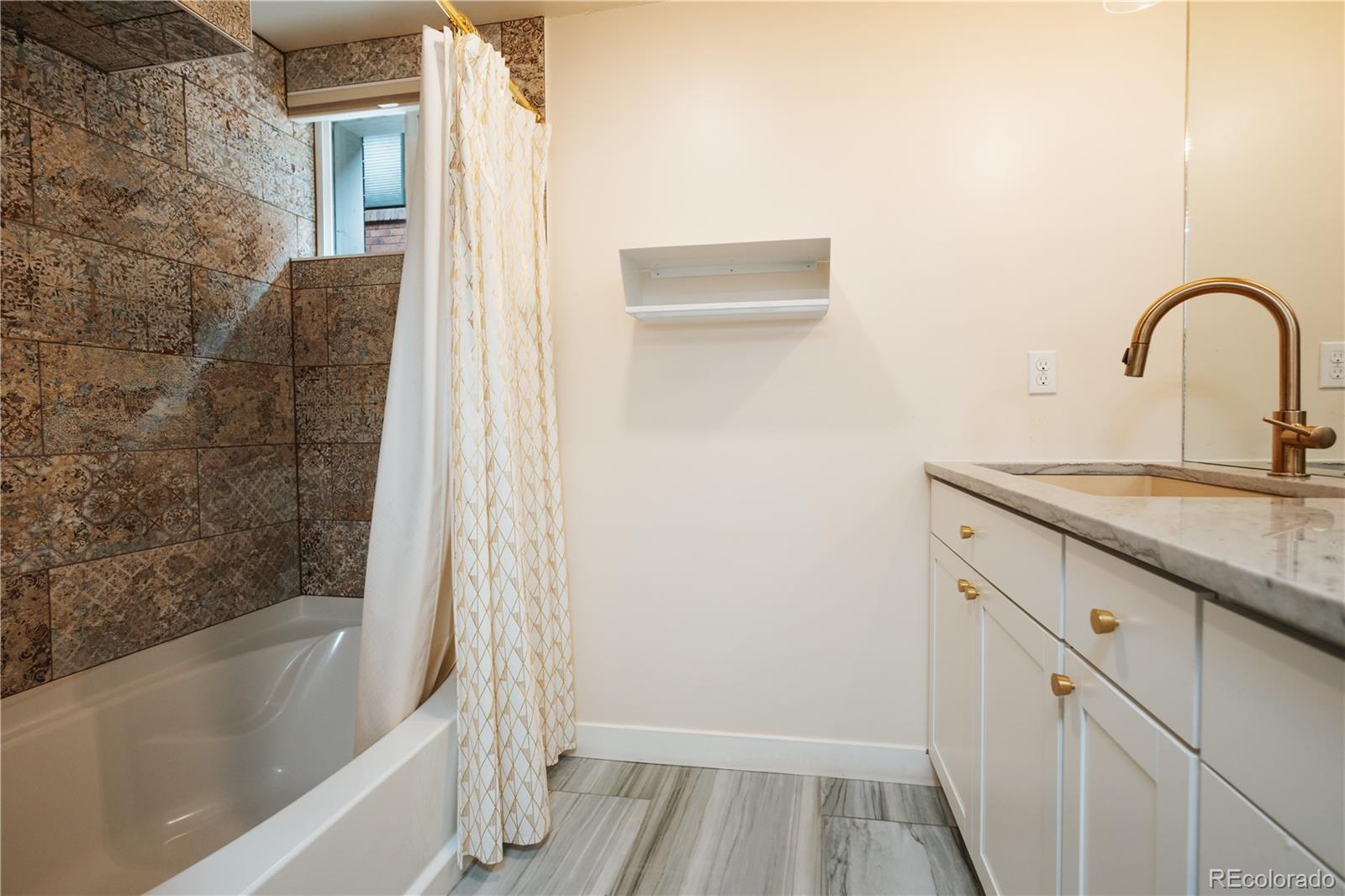 MLS Image #33 for 850  steele street,denver, Colorado