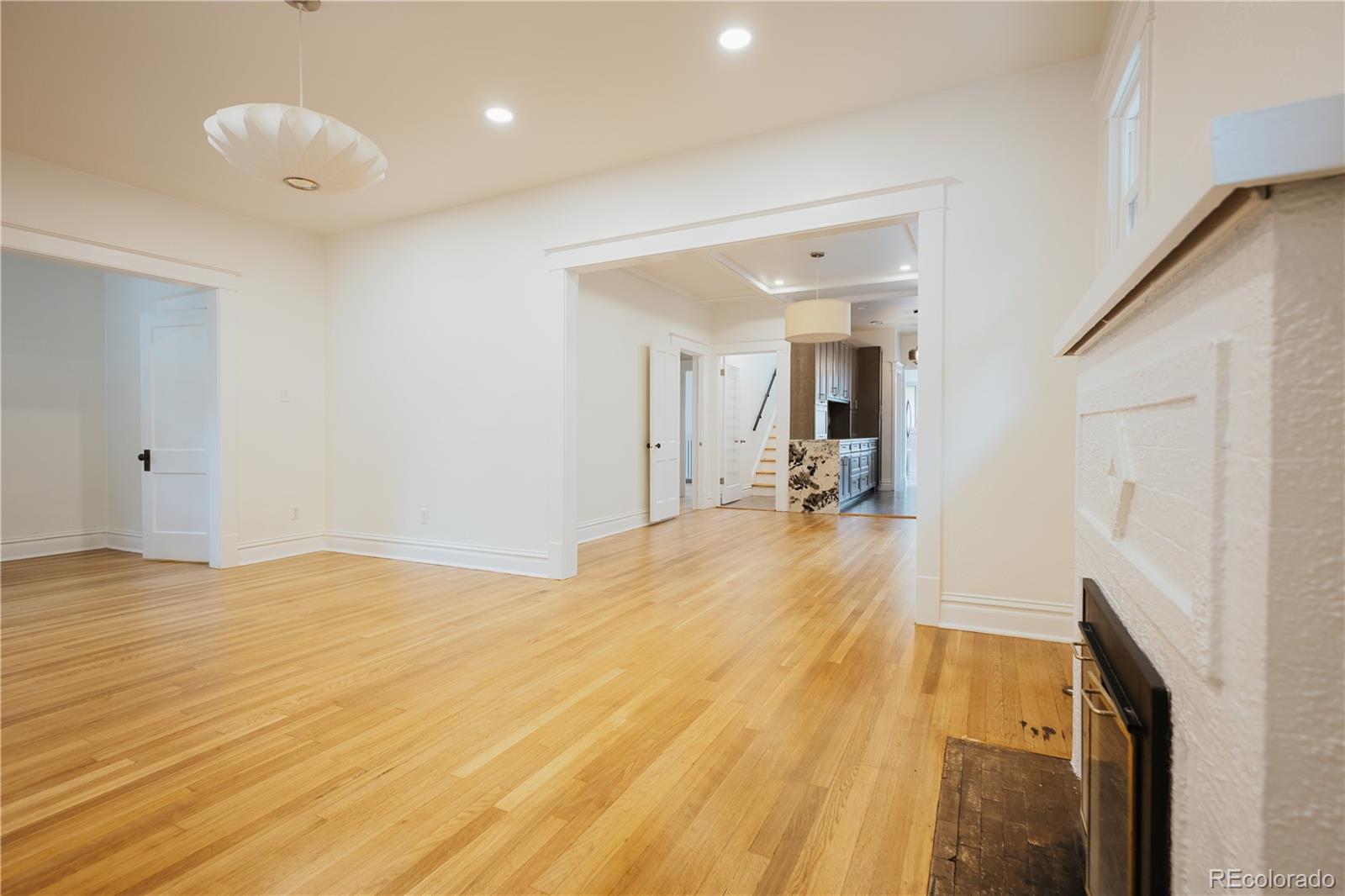 MLS Image #4 for 850  steele street,denver, Colorado
