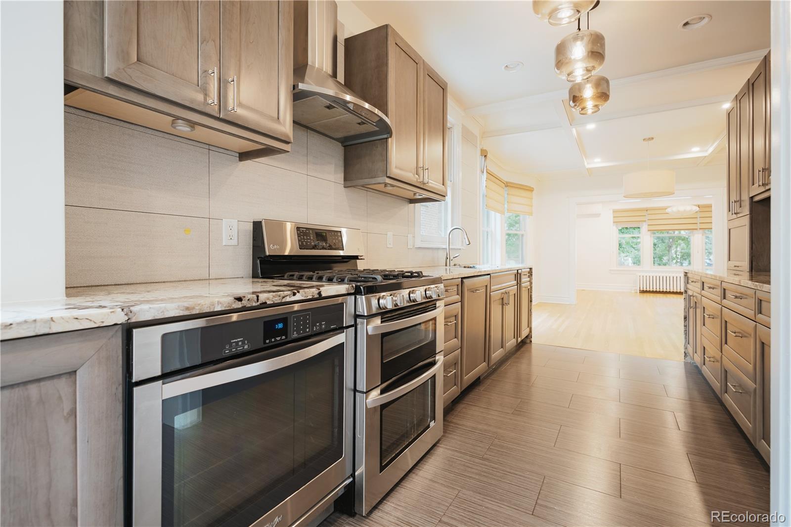 MLS Image #7 for 850  steele street,denver, Colorado