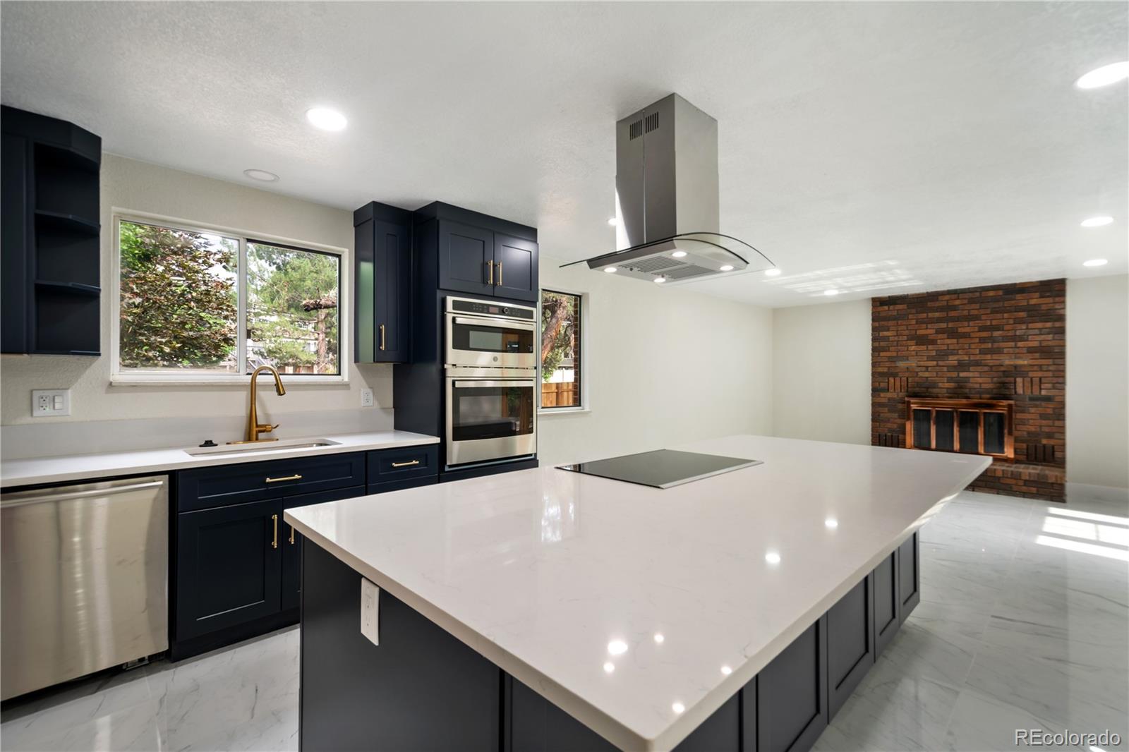 MLS Image #11 for 1392 e nichols avenue,centennial, Colorado