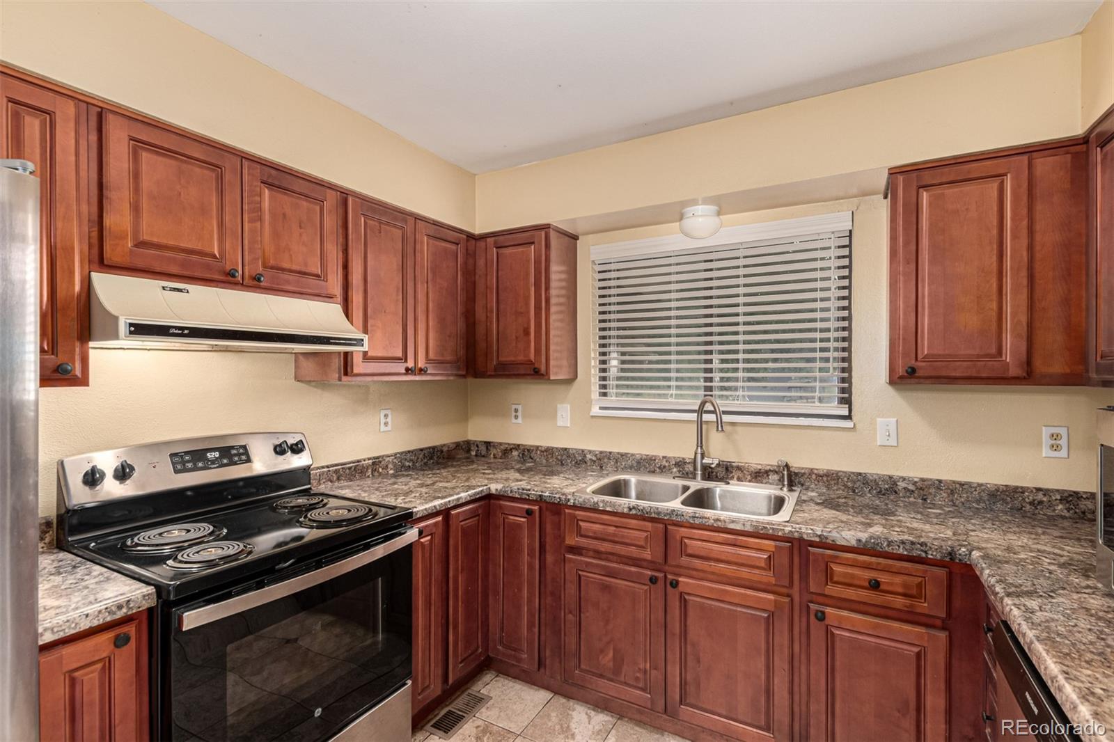 MLS Image #4 for 1420 s sierra drive,castle rock, Colorado