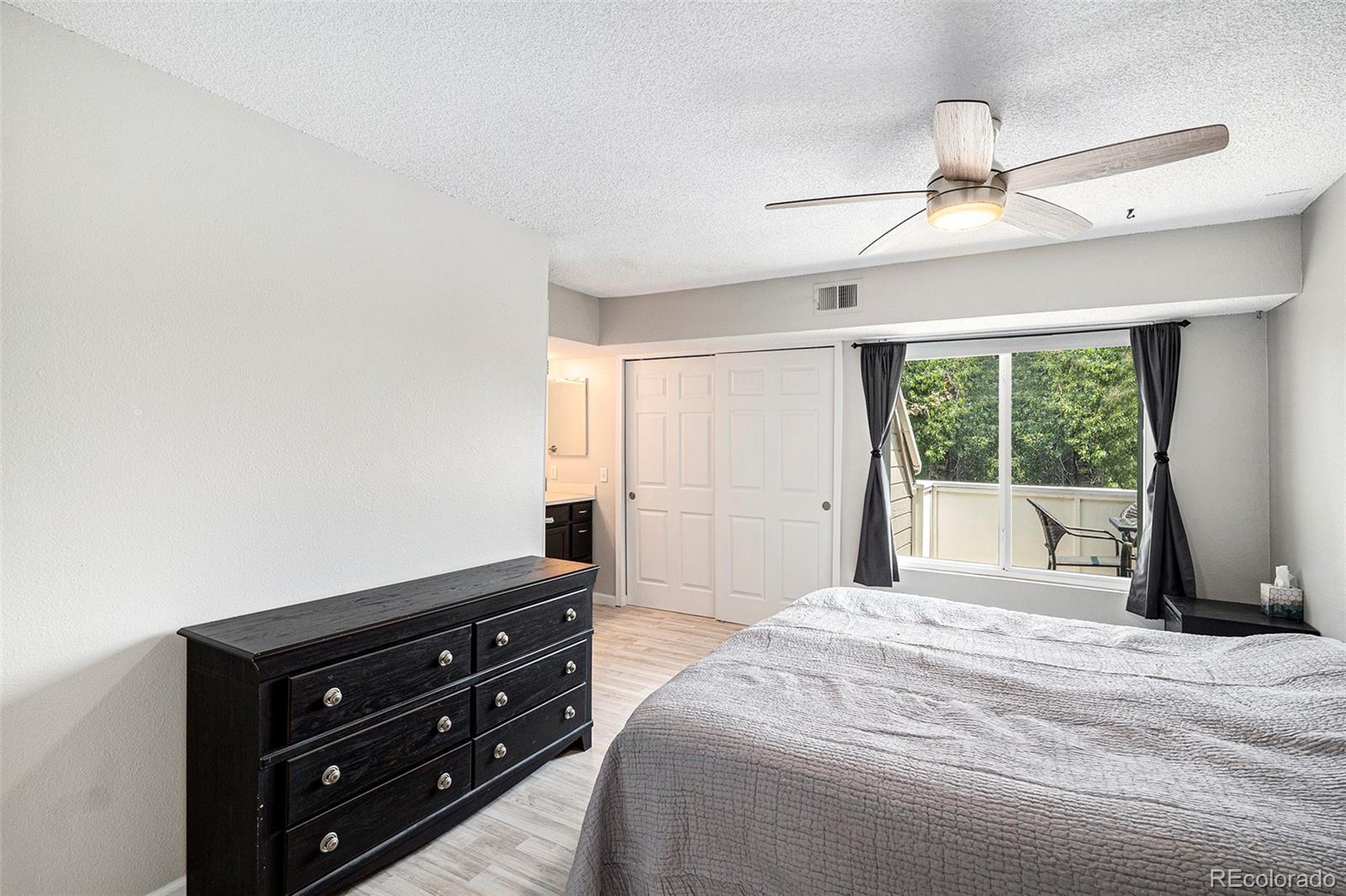 MLS Image #12 for 5250 s huron way,littleton, Colorado