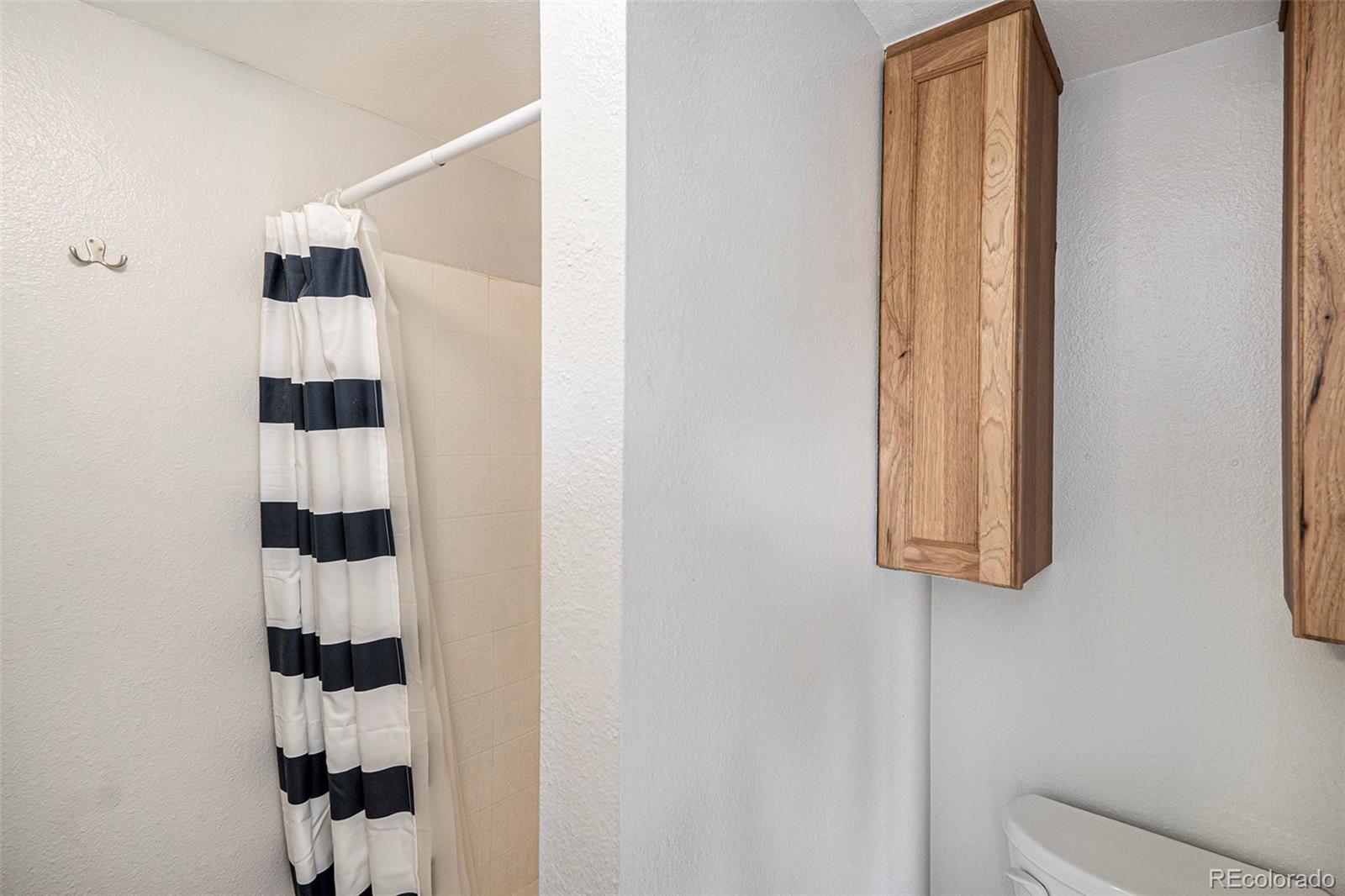 MLS Image #14 for 5250 s huron way,littleton, Colorado