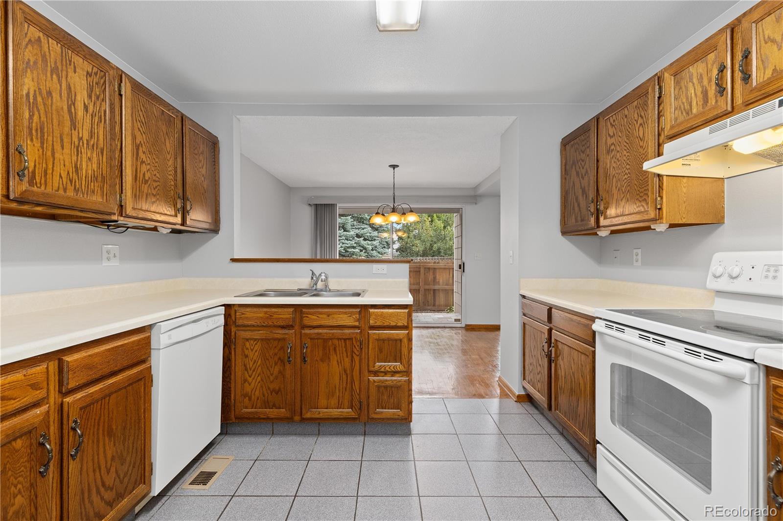 MLS Image #10 for 14801 e penwood place,aurora, Colorado
