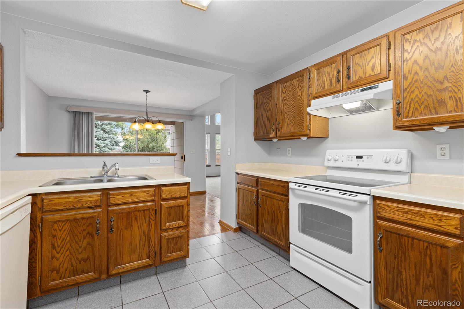 MLS Image #9 for 14801 e penwood place,aurora, Colorado