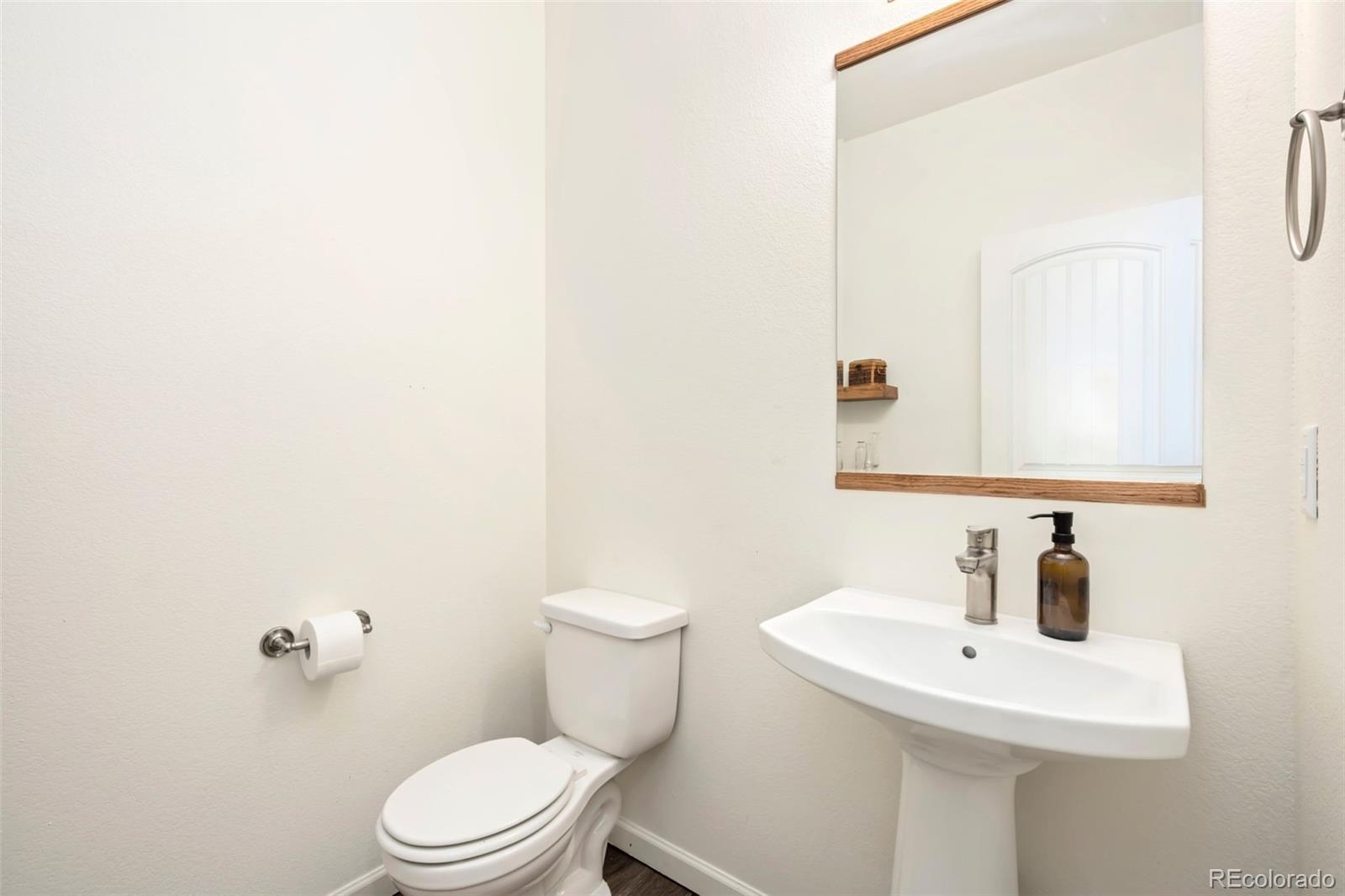 MLS Image #11 for 4355  24th street road,greeley, Colorado