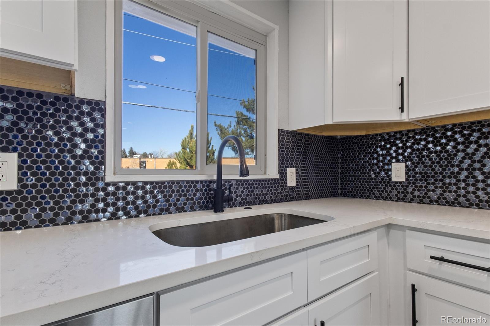 MLS Image #14 for 951 e 10th avenue,broomfield, Colorado