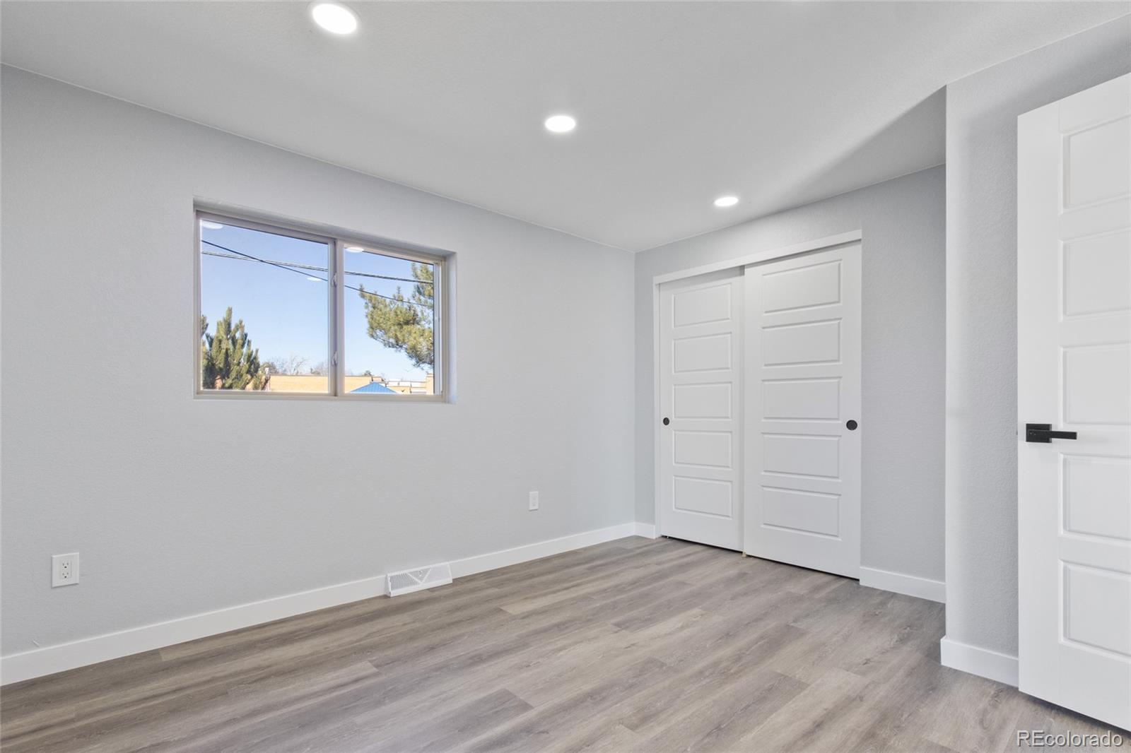 MLS Image #17 for 951 e 10th avenue,broomfield, Colorado