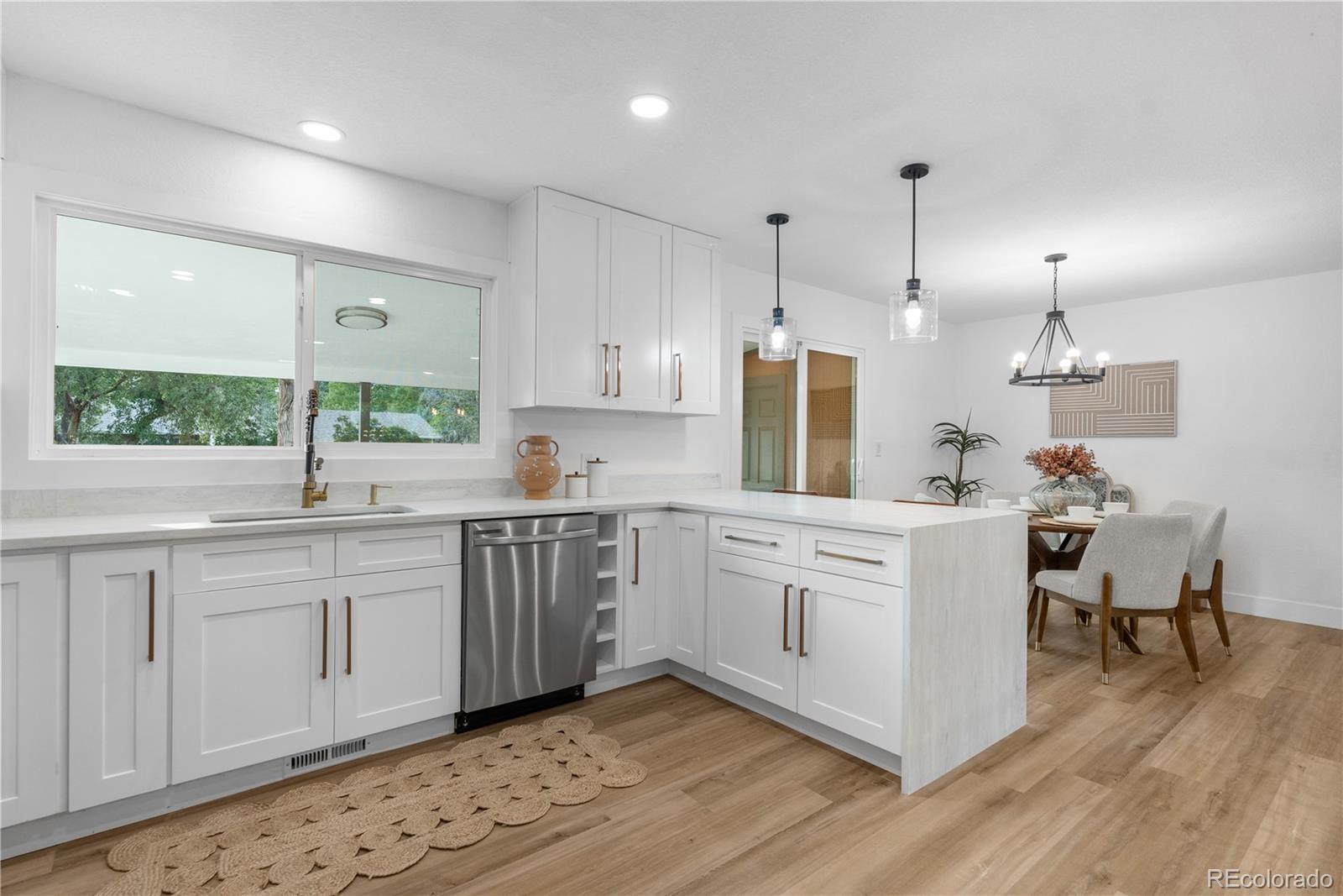 MLS Image #13 for 2811 s utica street,denver, Colorado