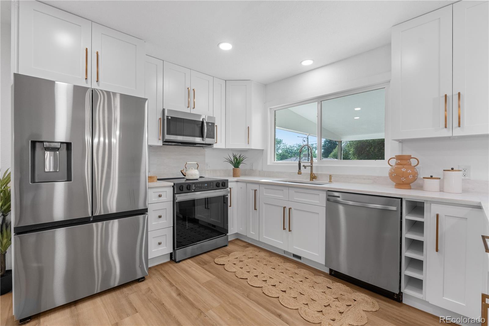 MLS Image #14 for 2811 s utica street,denver, Colorado