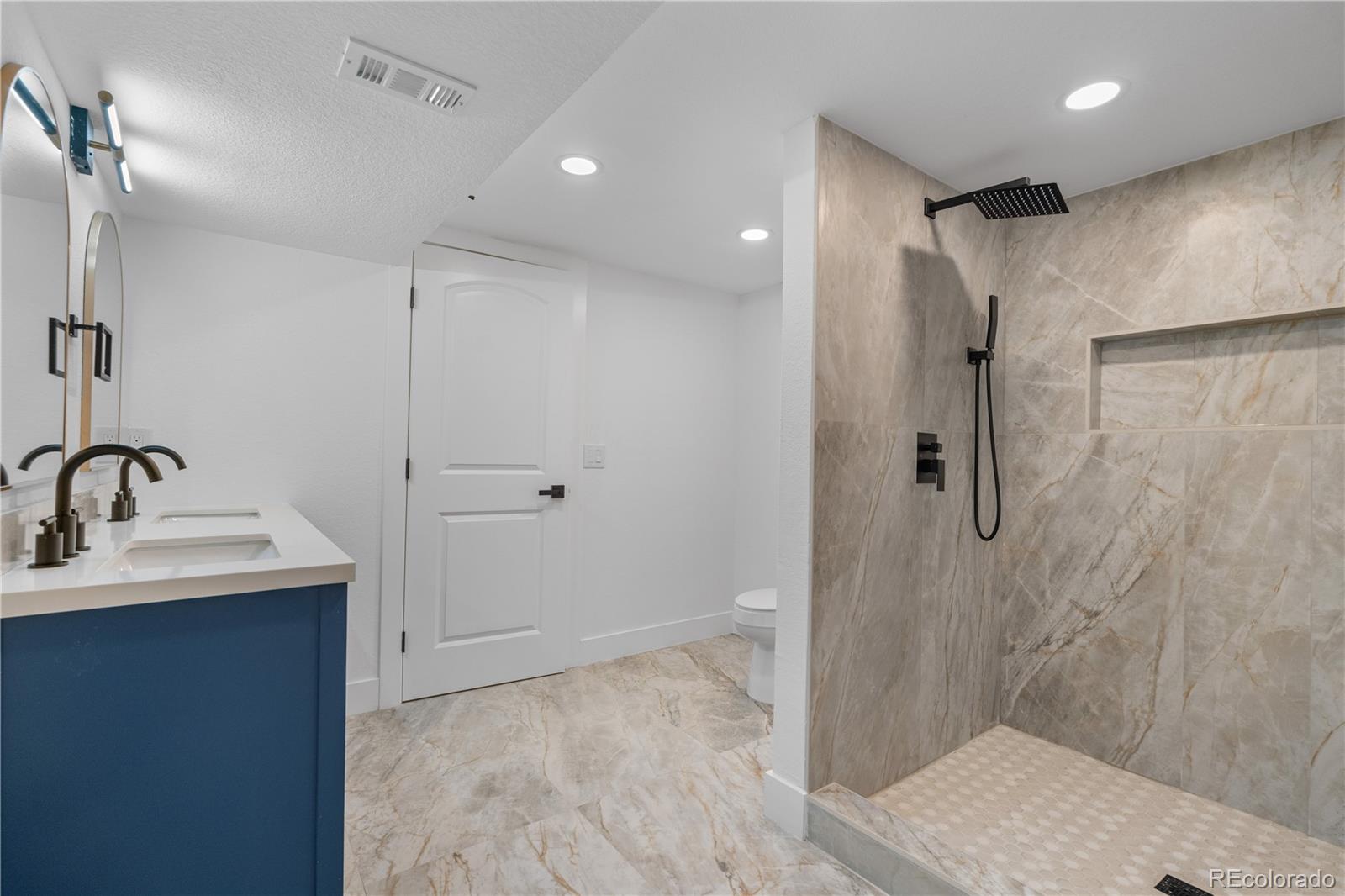 MLS Image #35 for 2811 s utica street,denver, Colorado