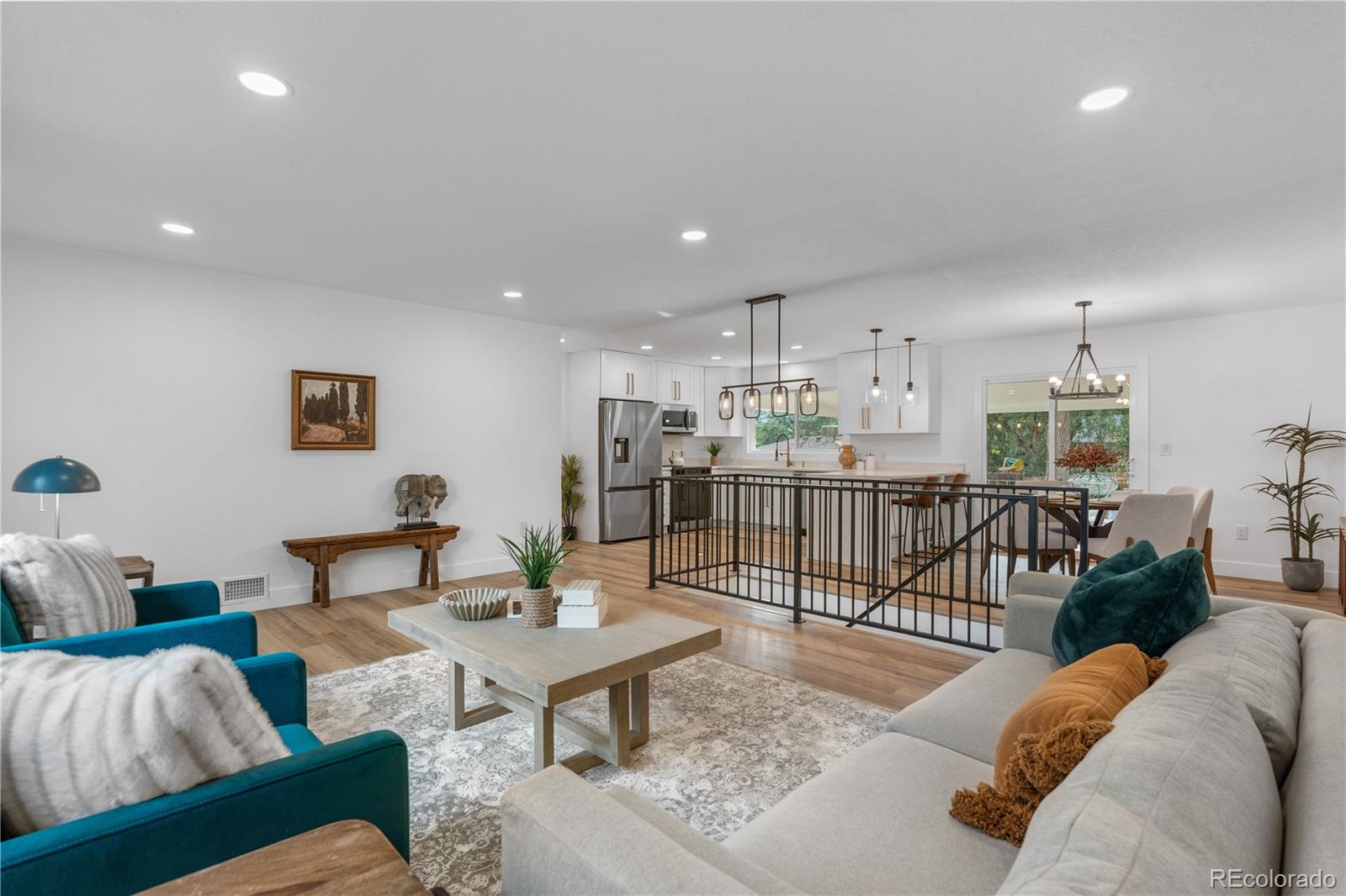 MLS Image #8 for 2811 s utica street,denver, Colorado