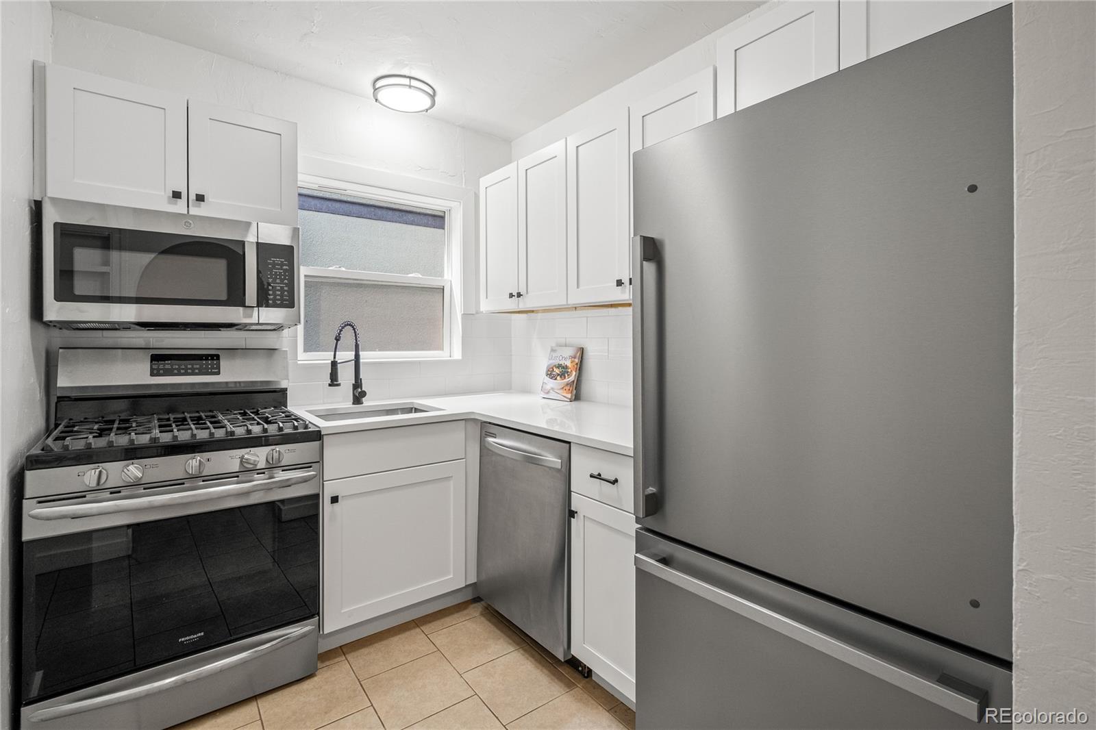 MLS Image #11 for 2176 s emerson ,denver, Colorado