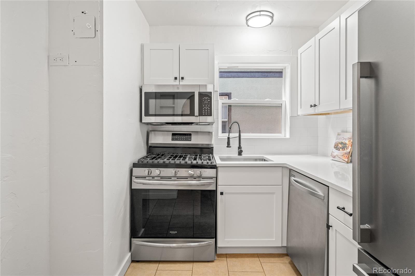 MLS Image #12 for 2176 s emerson ,denver, Colorado