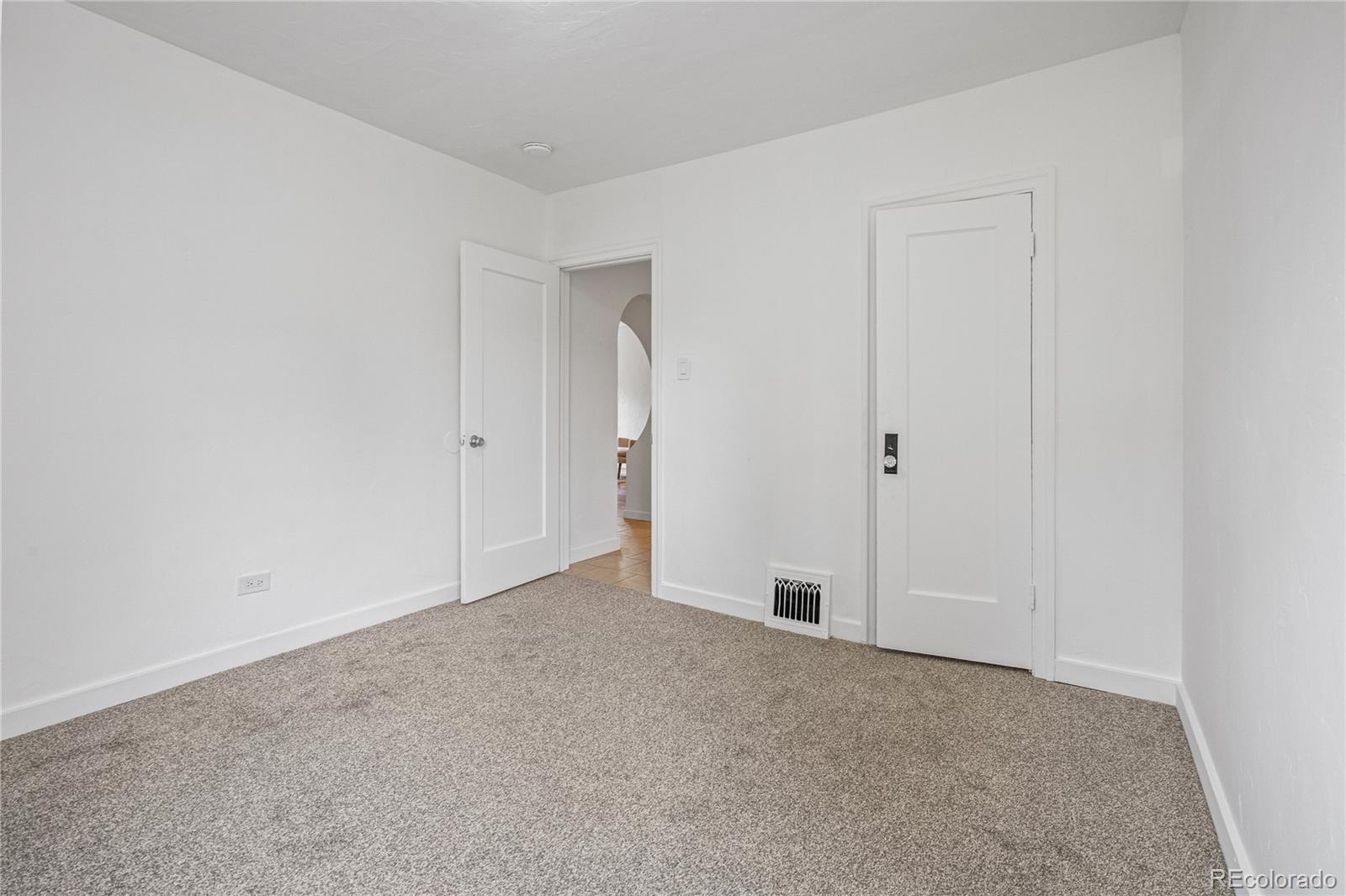MLS Image #19 for 2176 s emerson ,denver, Colorado