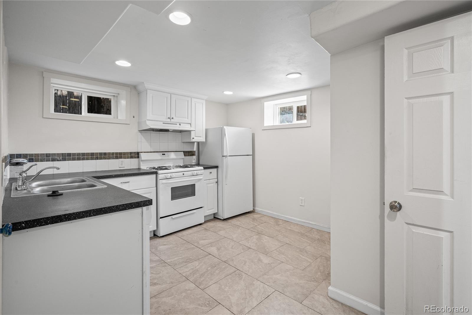 MLS Image #37 for 2176 s emerson ,denver, Colorado