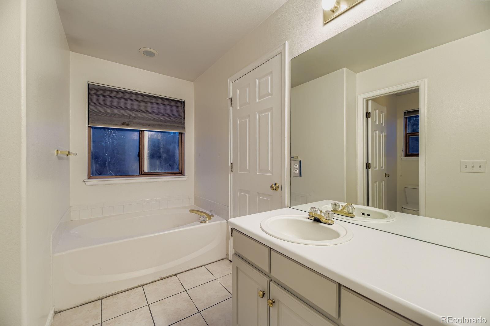 MLS Image #20 for 4035 s sable way,aurora, Colorado