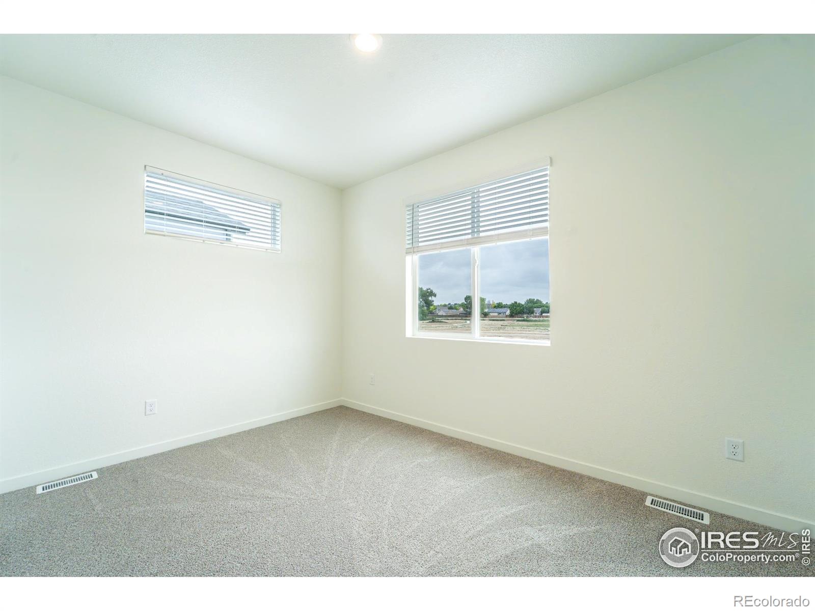 MLS Image #6 for 3816  lake clark street,evans, Colorado