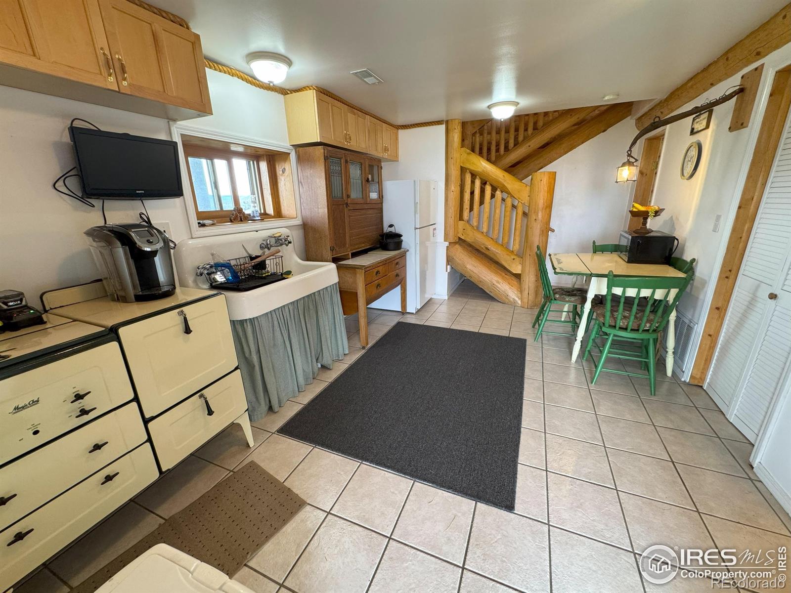 MLS Image #5 for 1675  hewlett gulch road,livermore, Colorado