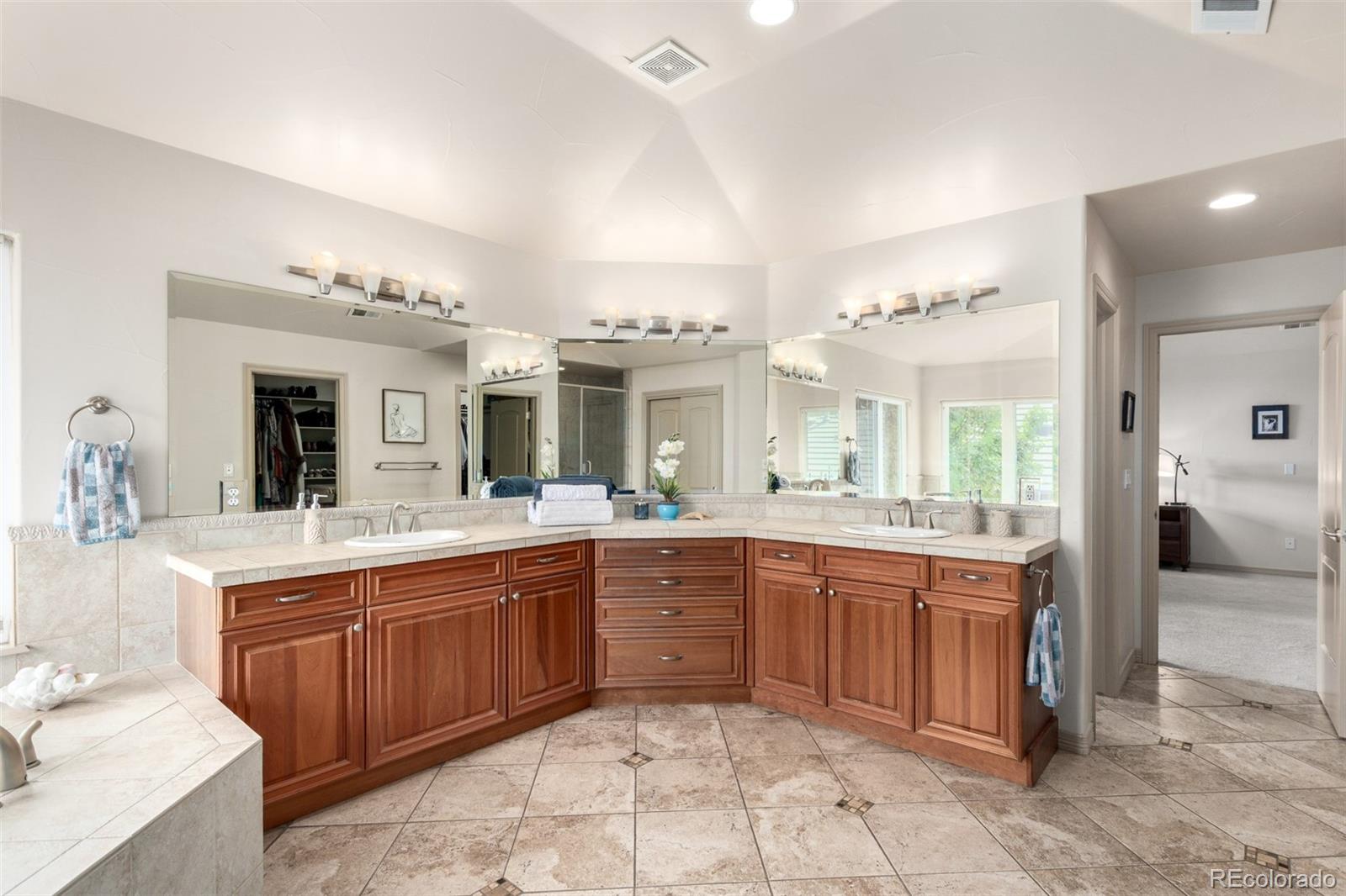 MLS Image #21 for 7009 s netherland way,aurora, Colorado